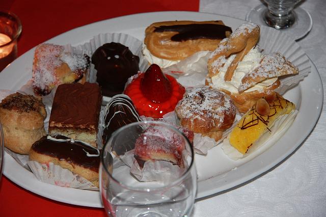 file0034.jpg - Sweeeets.......mmmmmmmmm..................life is good......